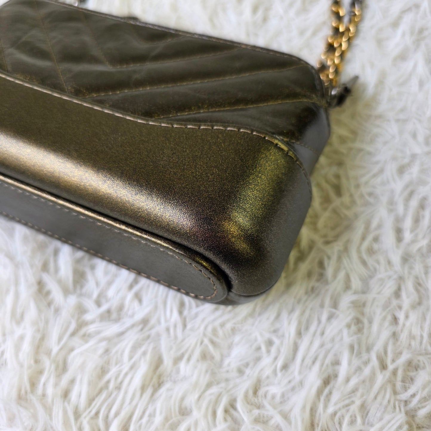 Chanel Chevron Quilted Chain Wallet Bag (Pre-Owned)