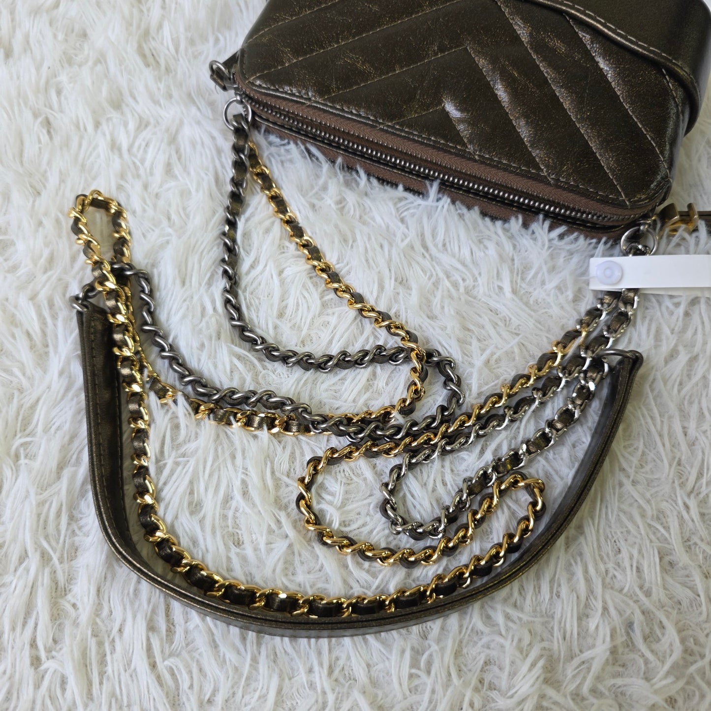 Chanel Chevron Quilted Chain Wallet Bag (Pre-Owned)