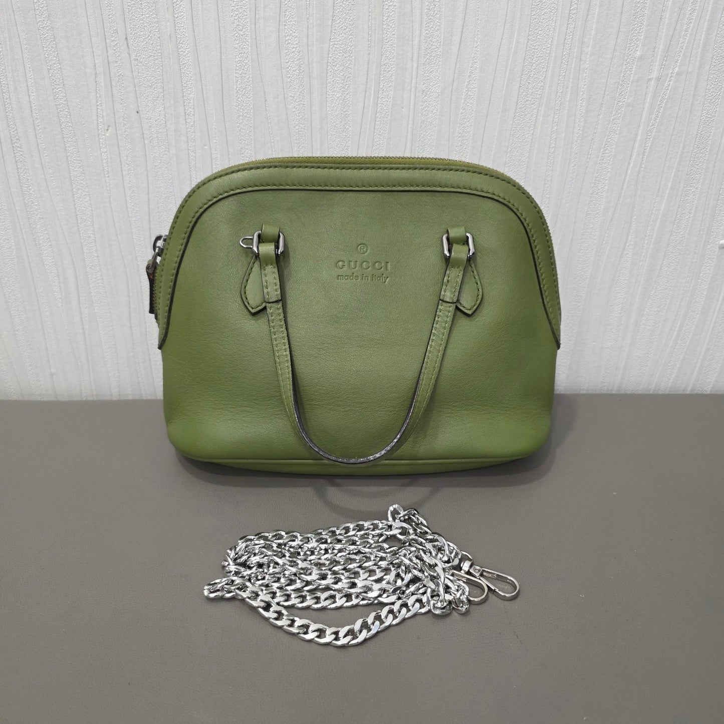 Gucci Leather Mini Chain Shoulder Bag (Pre-Owned)