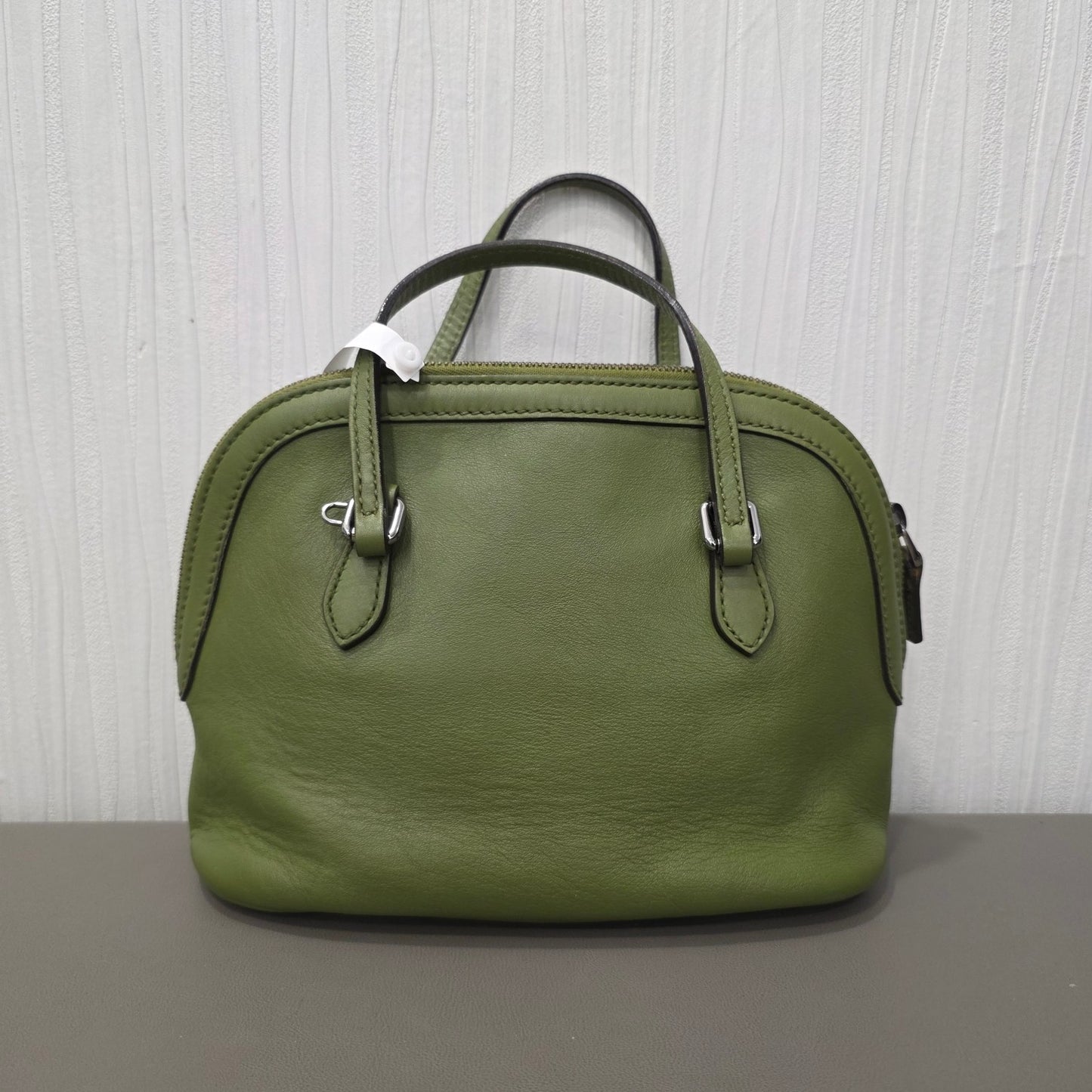 Gucci Leather Mini Chain Shoulder Bag (Pre-Owned)