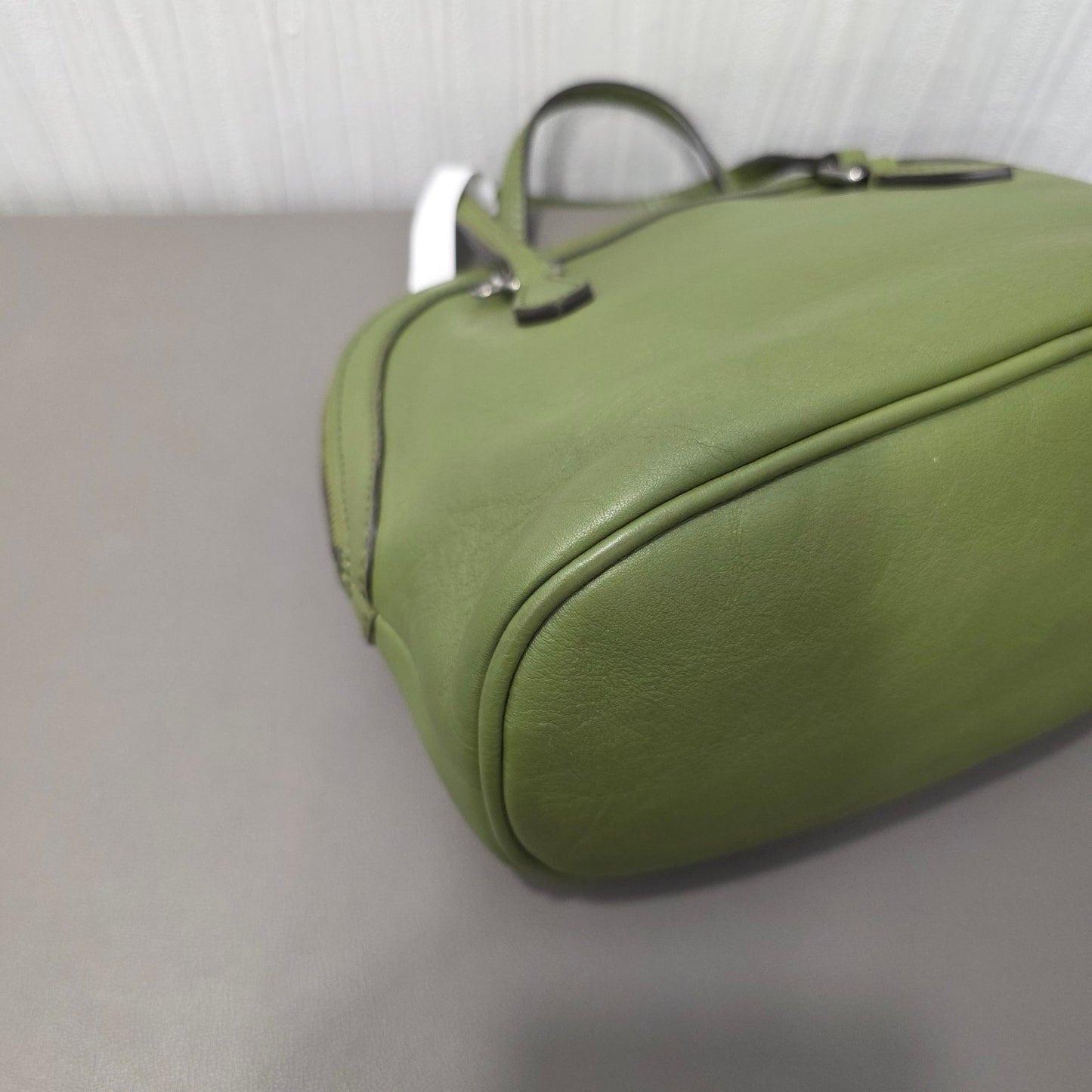 Gucci Leather Mini Chain Shoulder Bag (Pre-Owned)
