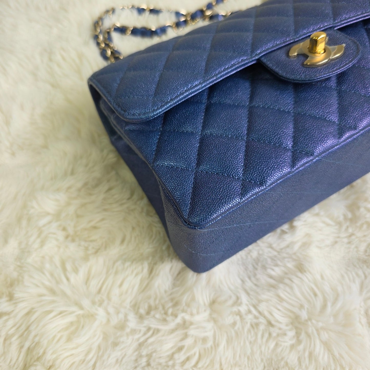 Chanel Quilted Metallic Leather Chain Wallet Bag (Pre-Owned)