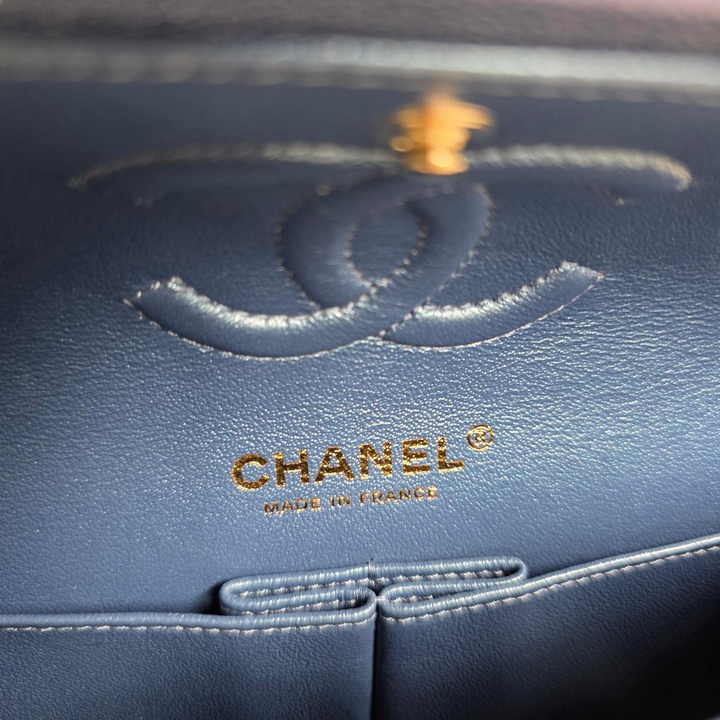 Chanel Quilted Metallic Leather Chain Wallet Bag (Pre-Owned)
