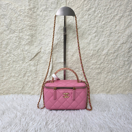 Chanel Quilted Vanity Chain Bag (Pre-Owned)