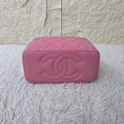 Chanel Quilted Vanity Chain Bag (Pre-Owned)