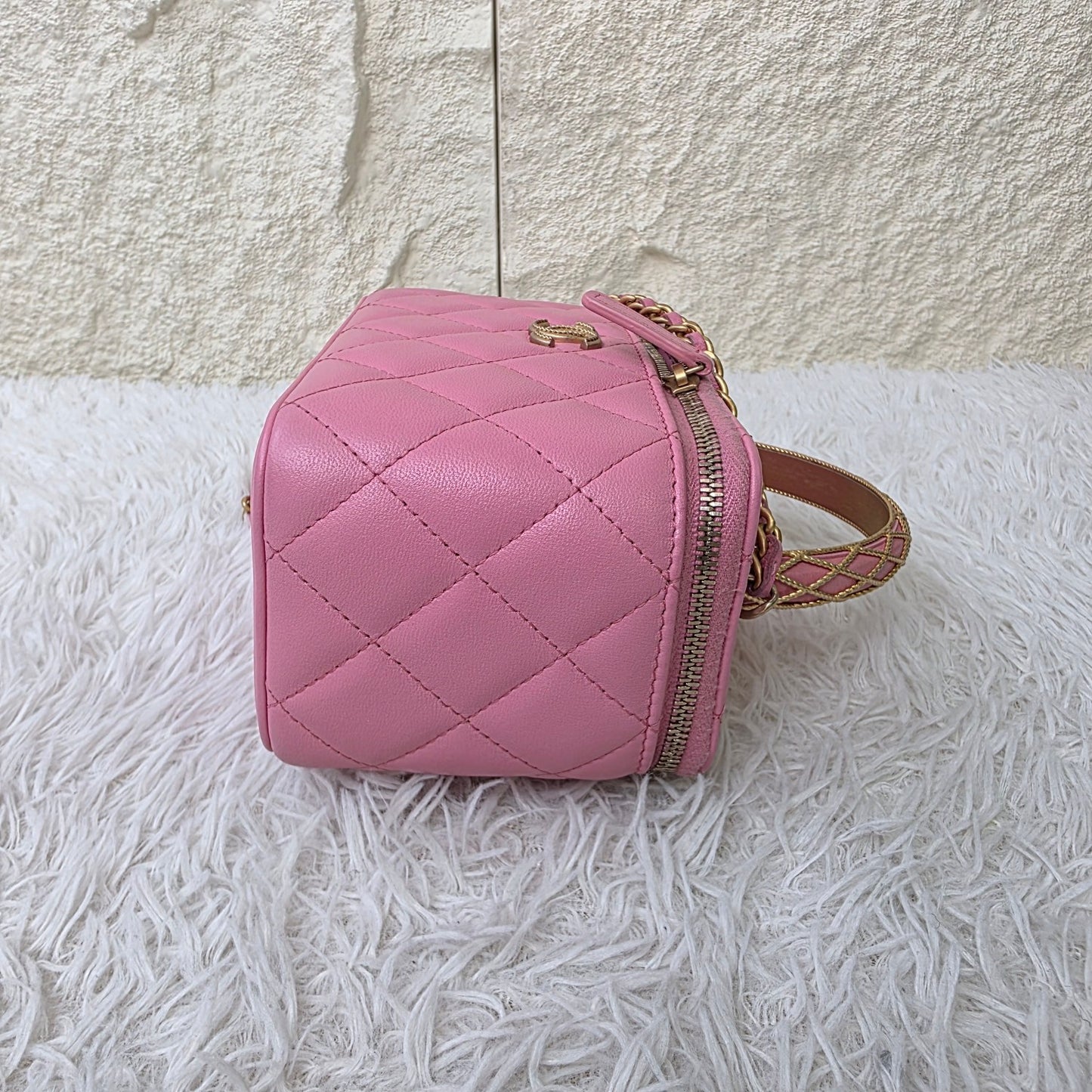 Chanel Quilted Vanity Chain Bag (Pre-Owned)