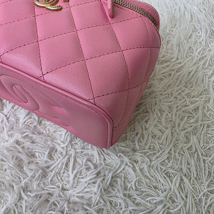 Chanel Quilted Vanity Chain Bag (Pre-Owned)