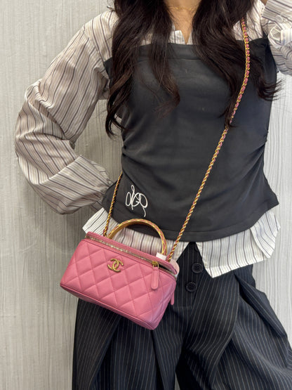 Chanel Quilted Vanity Chain Bag (Pre-Owned)