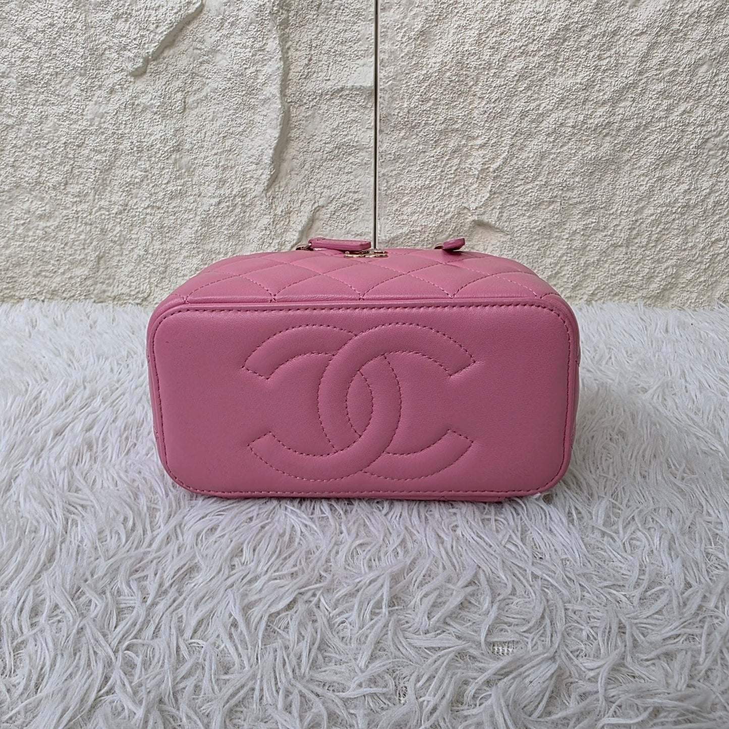 Chanel Quilted Vanity Chain Bag (Pre-Owned)