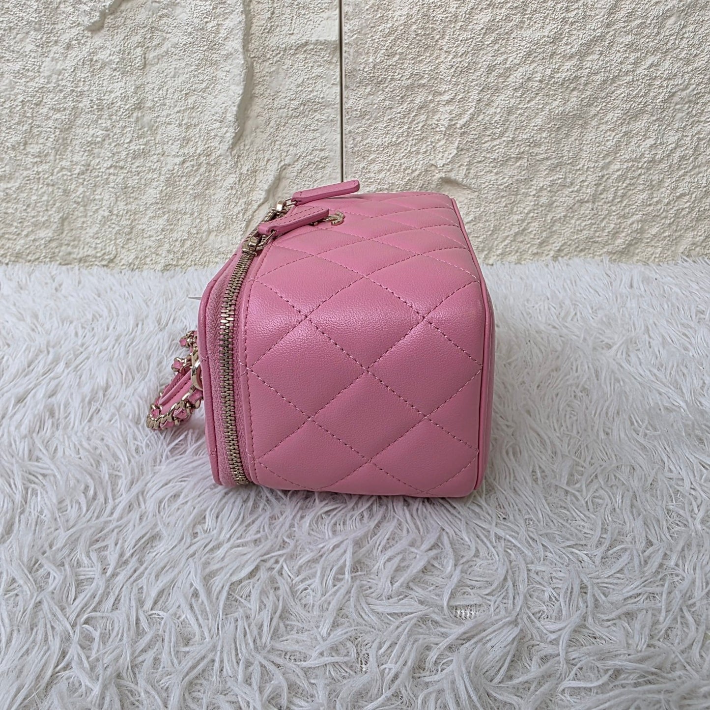 Chanel Quilted Vanity Chain Bag (Pre-Owned)