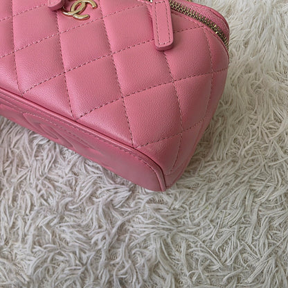 Chanel Quilted Vanity Chain Bag (Pre-Owned)