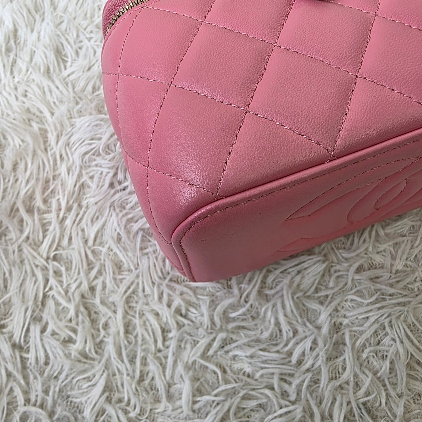 Chanel Quilted Vanity Chain Bag (Pre-Owned)