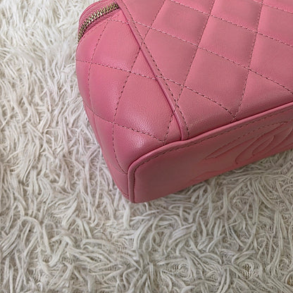 Chanel Quilted Vanity Chain Bag (Pre-Owned)