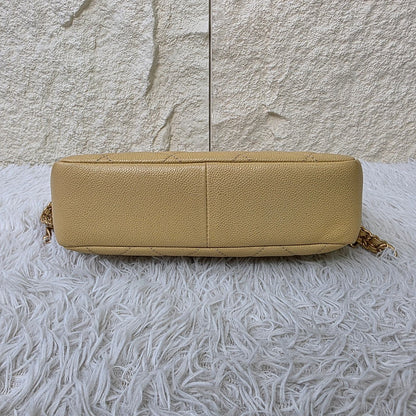 Chanel Quilted Leather Chain Wallet Bag (Pre-Owned)