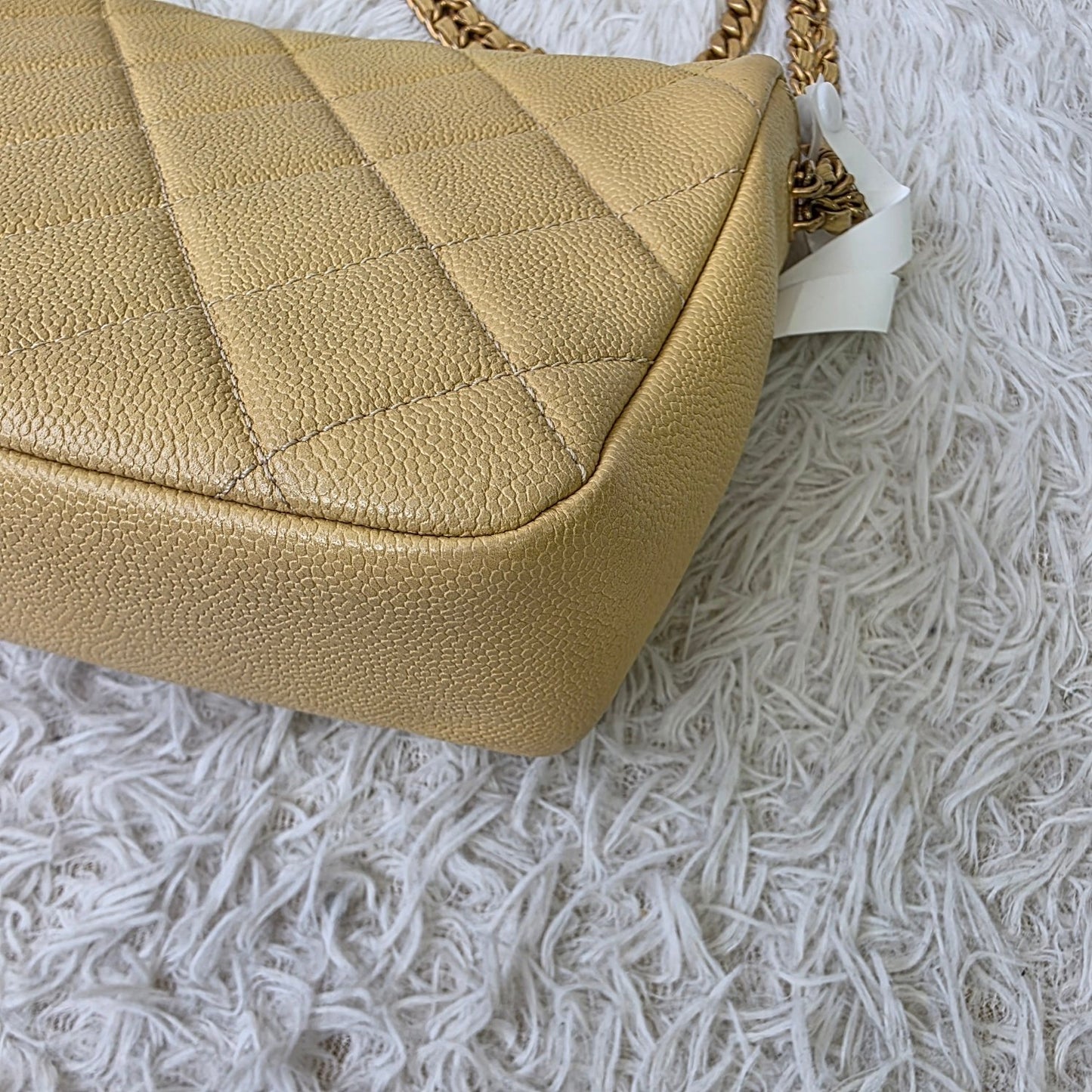 Chanel Quilted Leather Chain Wallet Bag (Pre-Owned)