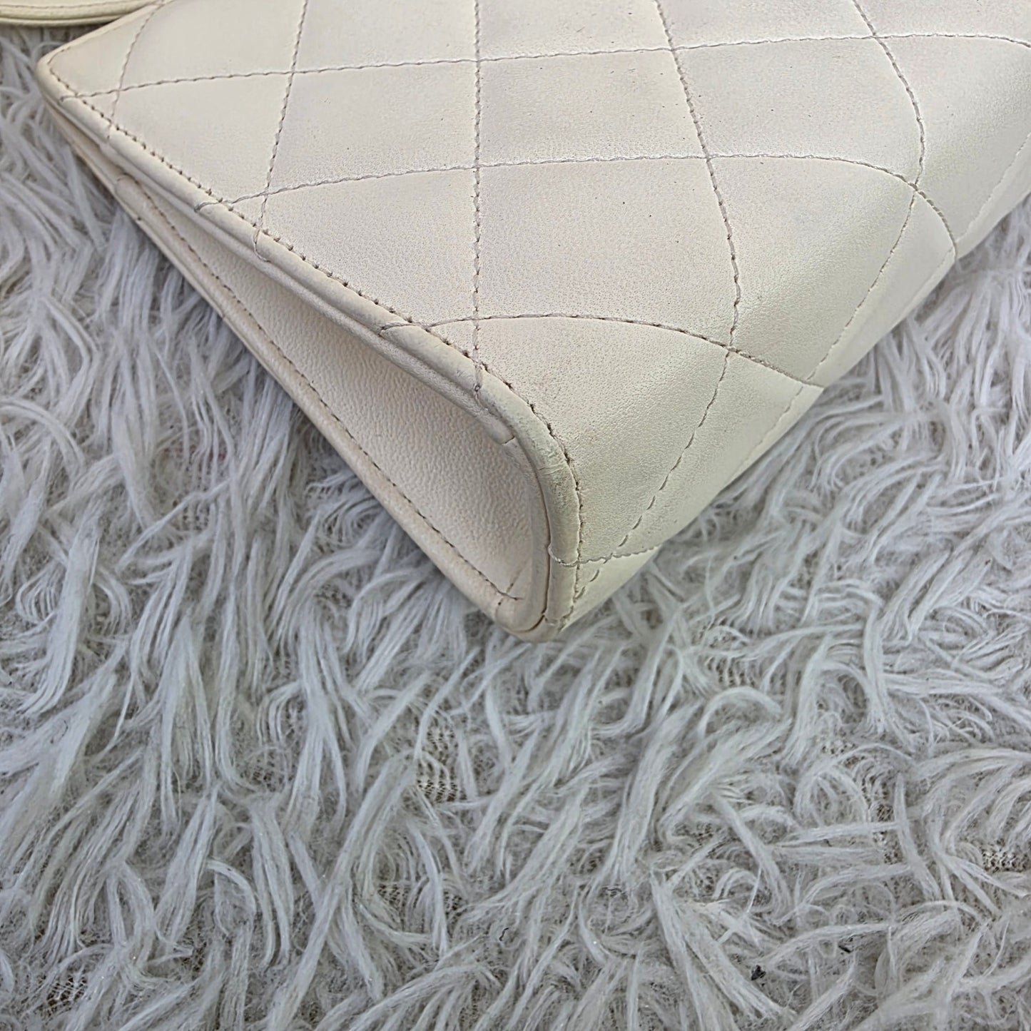Chanel Quilted Leather Wristlet Clutch Bag (Pre-Owned)