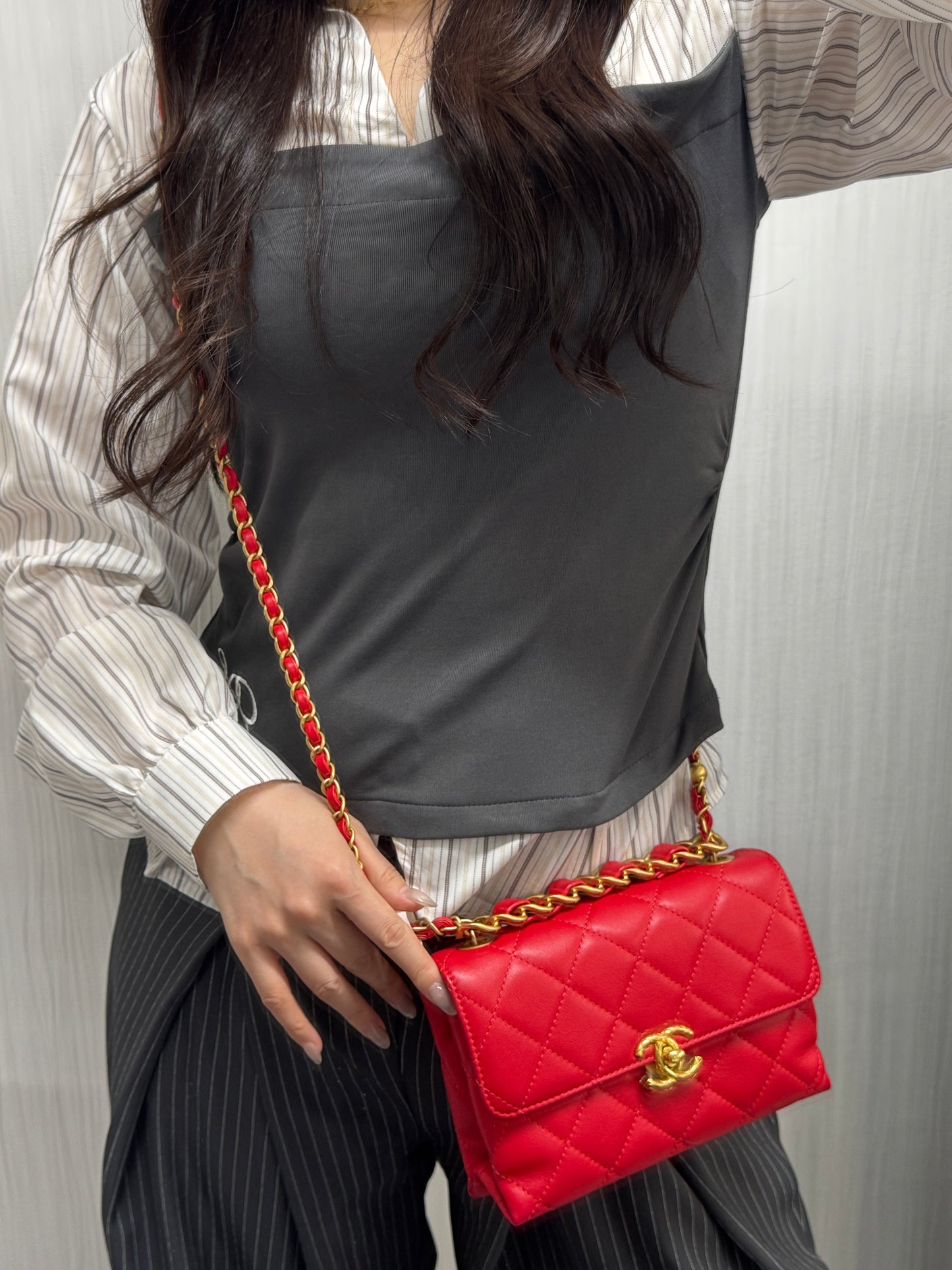 Chanel Quilted Leather Chain Shoulder Bag (Pre-Owned)