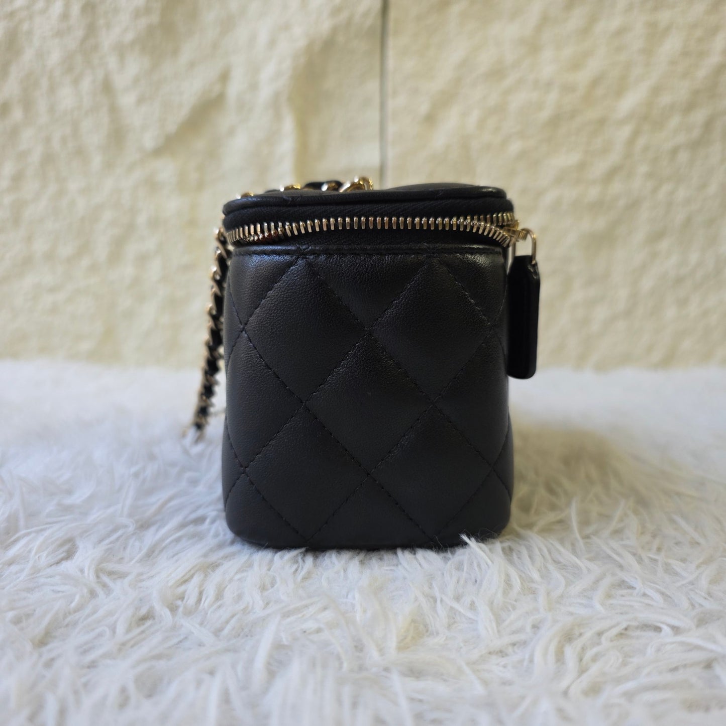 Chanel Quilted Vanity Chain Bag (Pre-Owned)