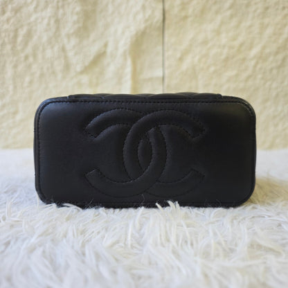 Chanel Quilted Vanity Chain Bag (Pre-Owned)