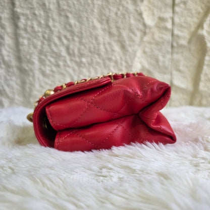 Chanel Quilted Leather Chain Shoulder Bag (Pre-Owned)