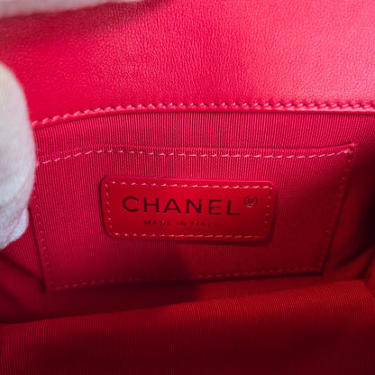 Chanel Quilted Leather Chain Shoulder Bag (Pre-Owned)