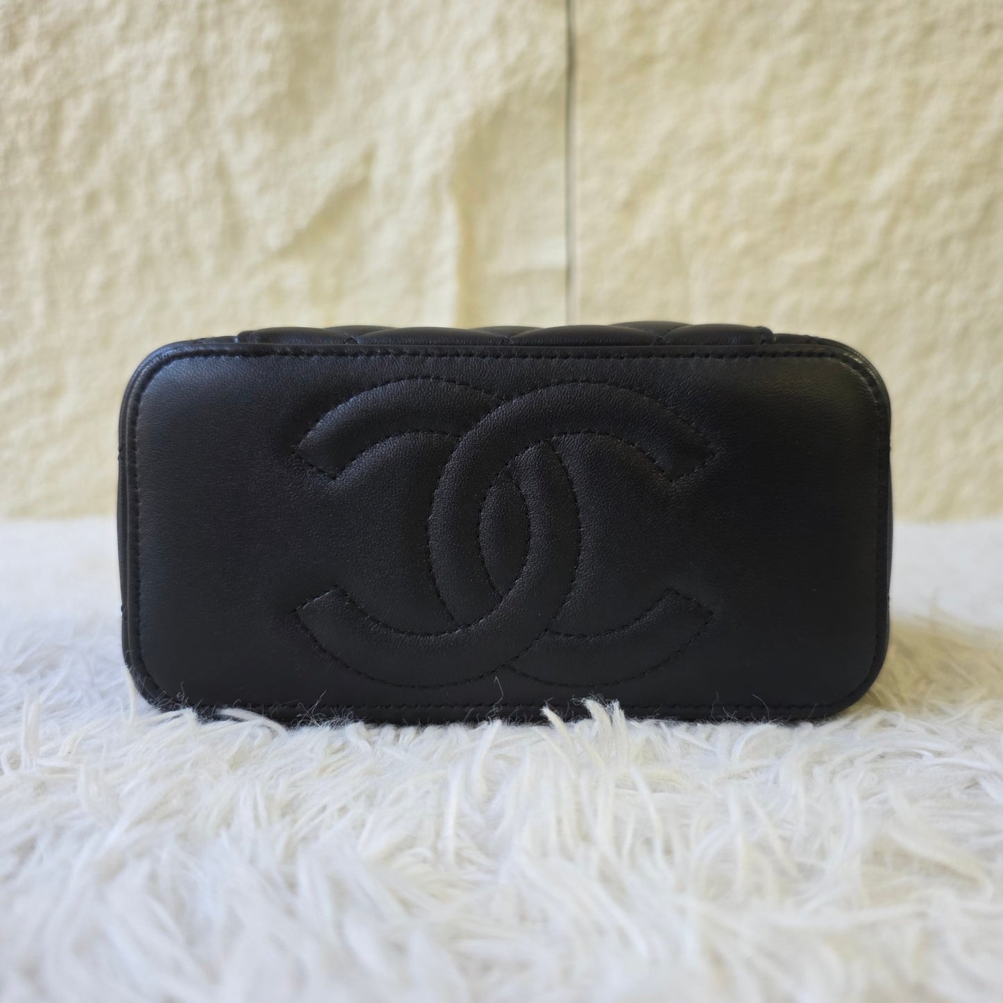 Chanel Quilted Vanity Chain Bag (Pre-Owned)