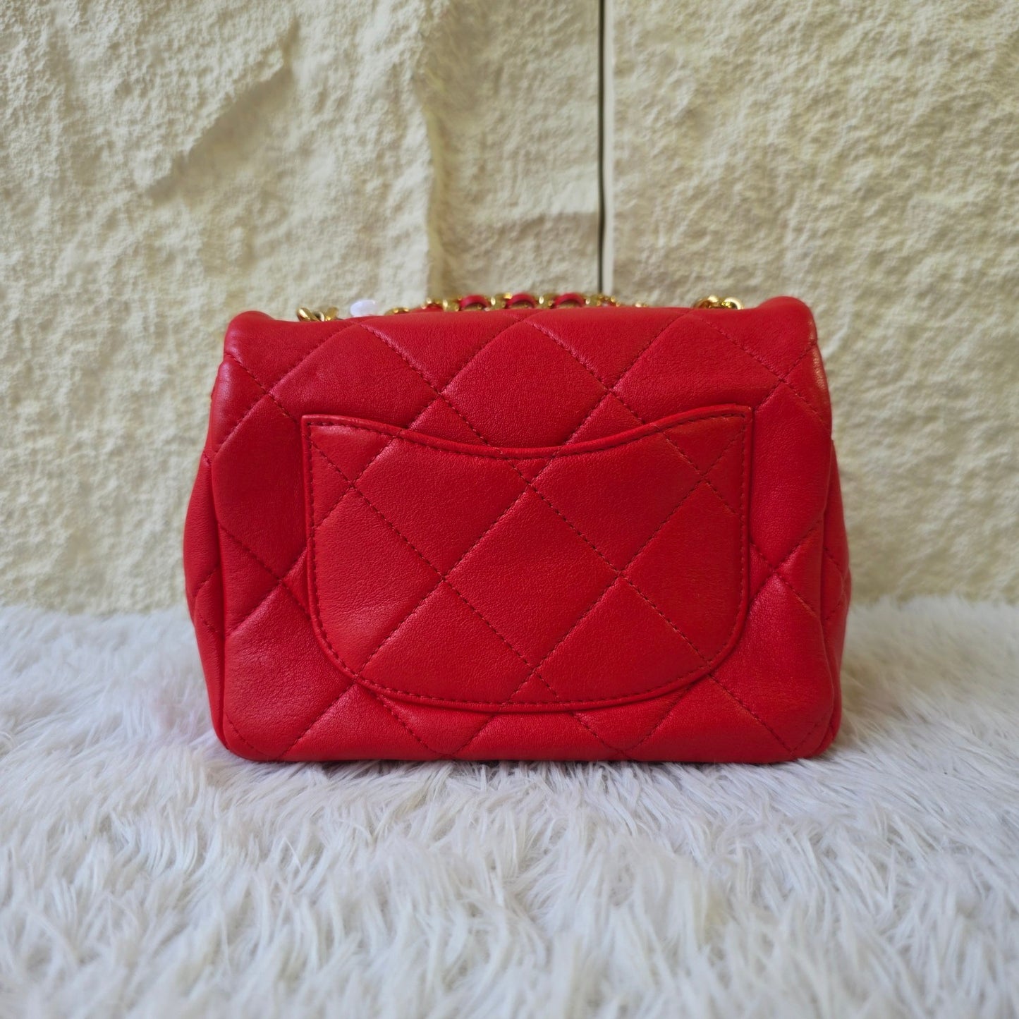 Chanel Red Quilted Lambskin Mini Flap Bag (Pre-Owned)