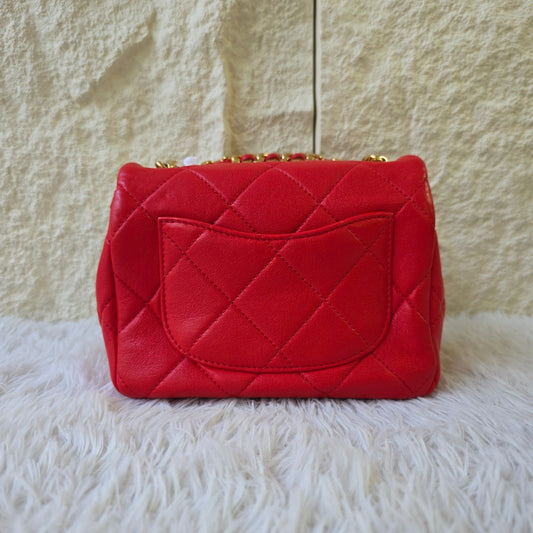 Chanel Red Quilted Lambskin Mini Flap Bag (Pre-Owned)