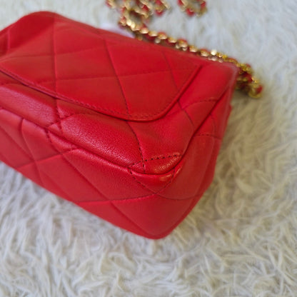 Chanel Red Quilted Lambskin Mini Flap Bag (Pre-Owned)