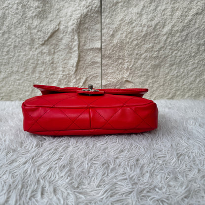 Chanel Red Quilted Lambskin Classic Flap Shoulder Bag (Pre-Owned)