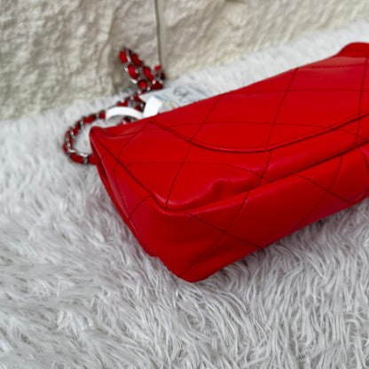 Chanel Red Quilted Lambskin Classic Flap Shoulder Bag (Pre-Owned)
