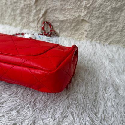 Chanel Red Quilted Lambskin Classic Flap Shoulder Bag (Pre-Owned)