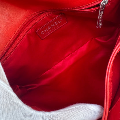 Chanel Red Quilted Lambskin Classic Flap Shoulder Bag (Pre-Owned)