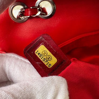 Chanel Red Quilted Lambskin Classic Flap Shoulder Bag (Pre-Owned)