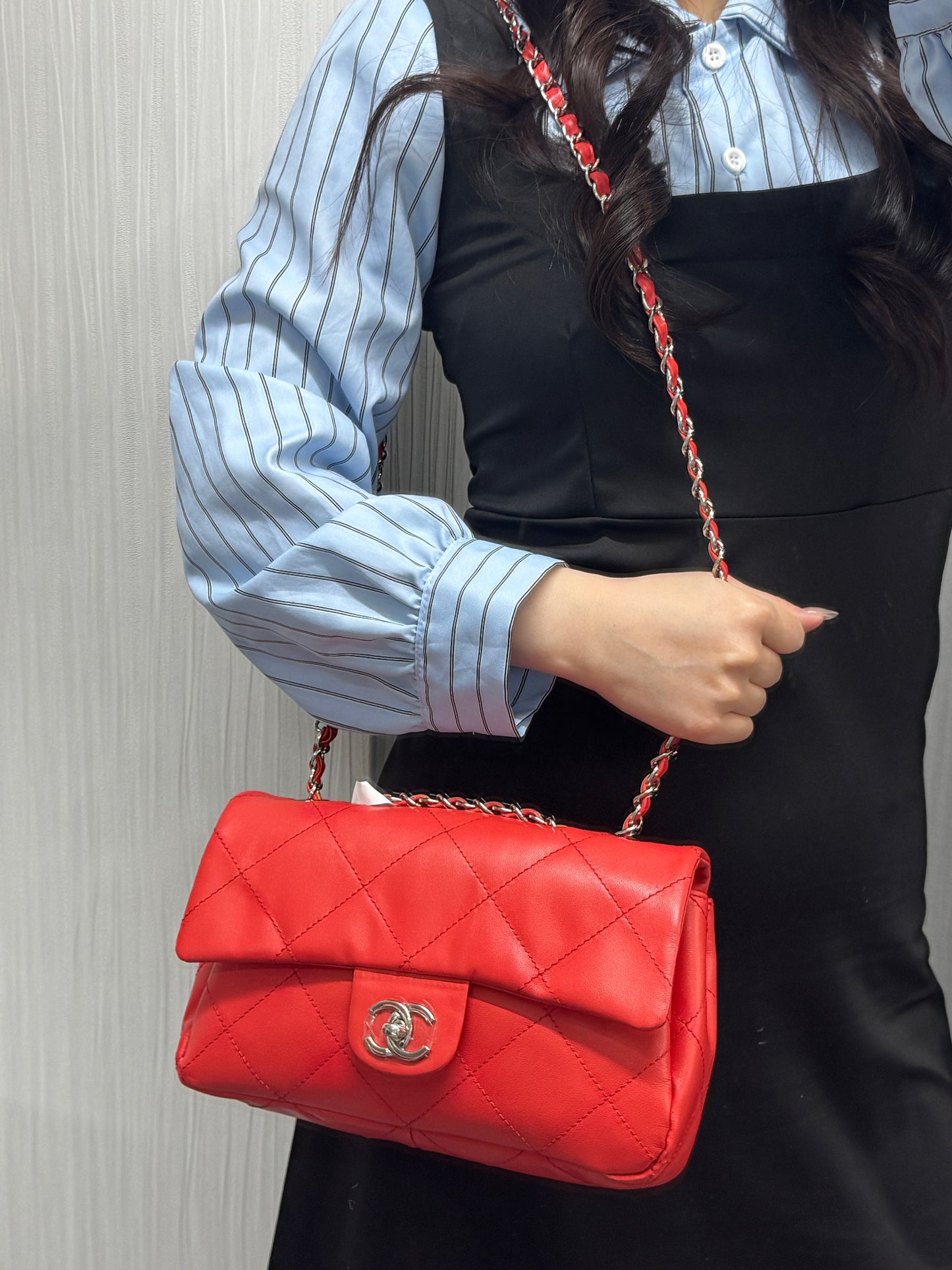 Chanel Red Quilted Lambskin Classic Flap Shoulder Bag (Pre-Owned)