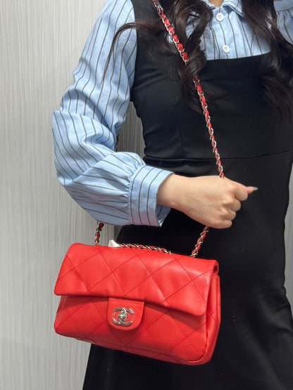 Chanel Red Quilted Lambskin Classic Flap Shoulder Bag (Pre-Owned)