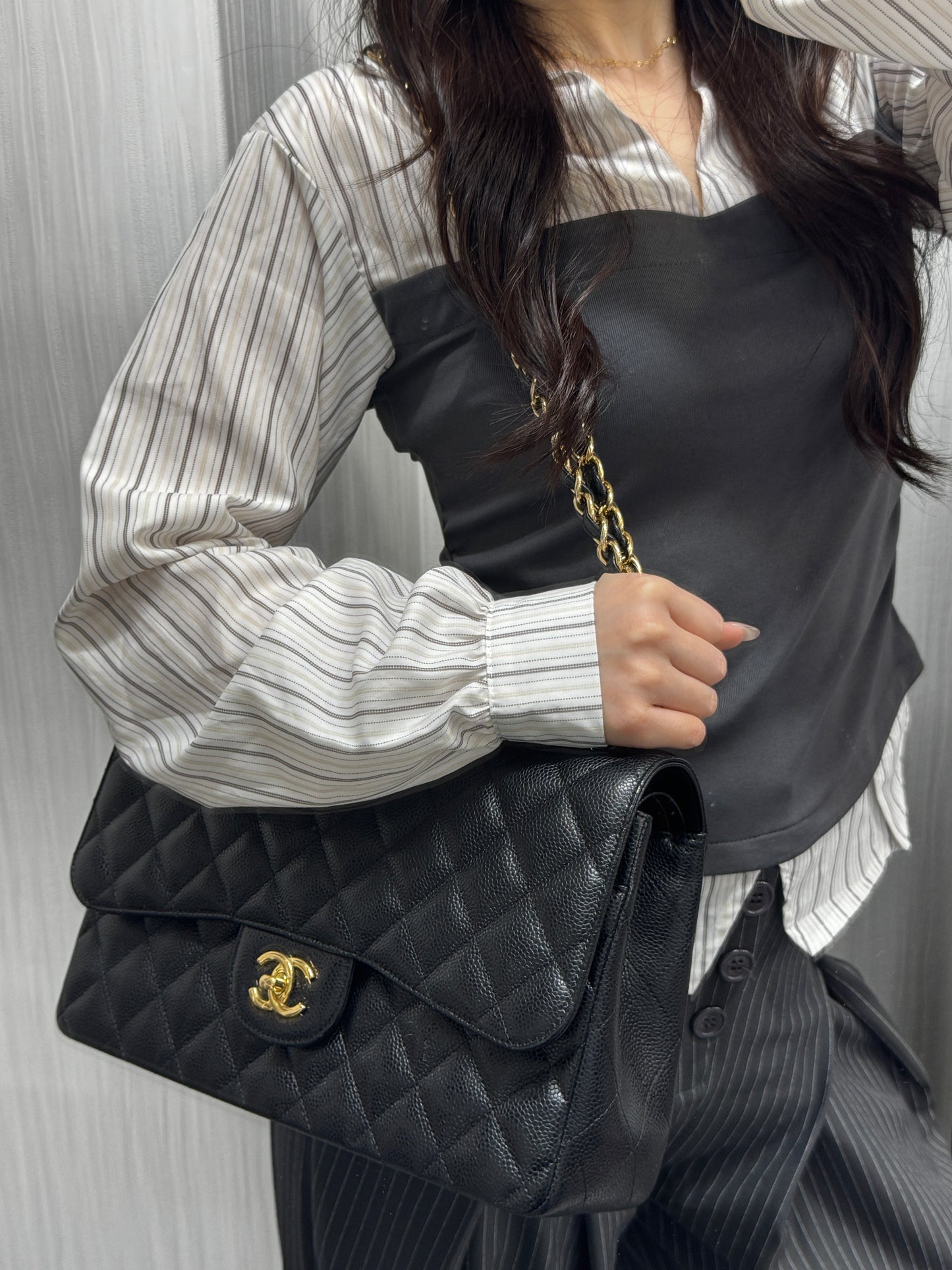 Chanel Black Quilted Caviar Leather Classic Flap Shoulder Bag (Pre-Owned)