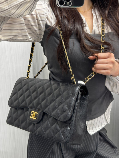 Chanel Black Quilted Caviar Leather Classic Flap Shoulder Bag (Pre-Owned)
