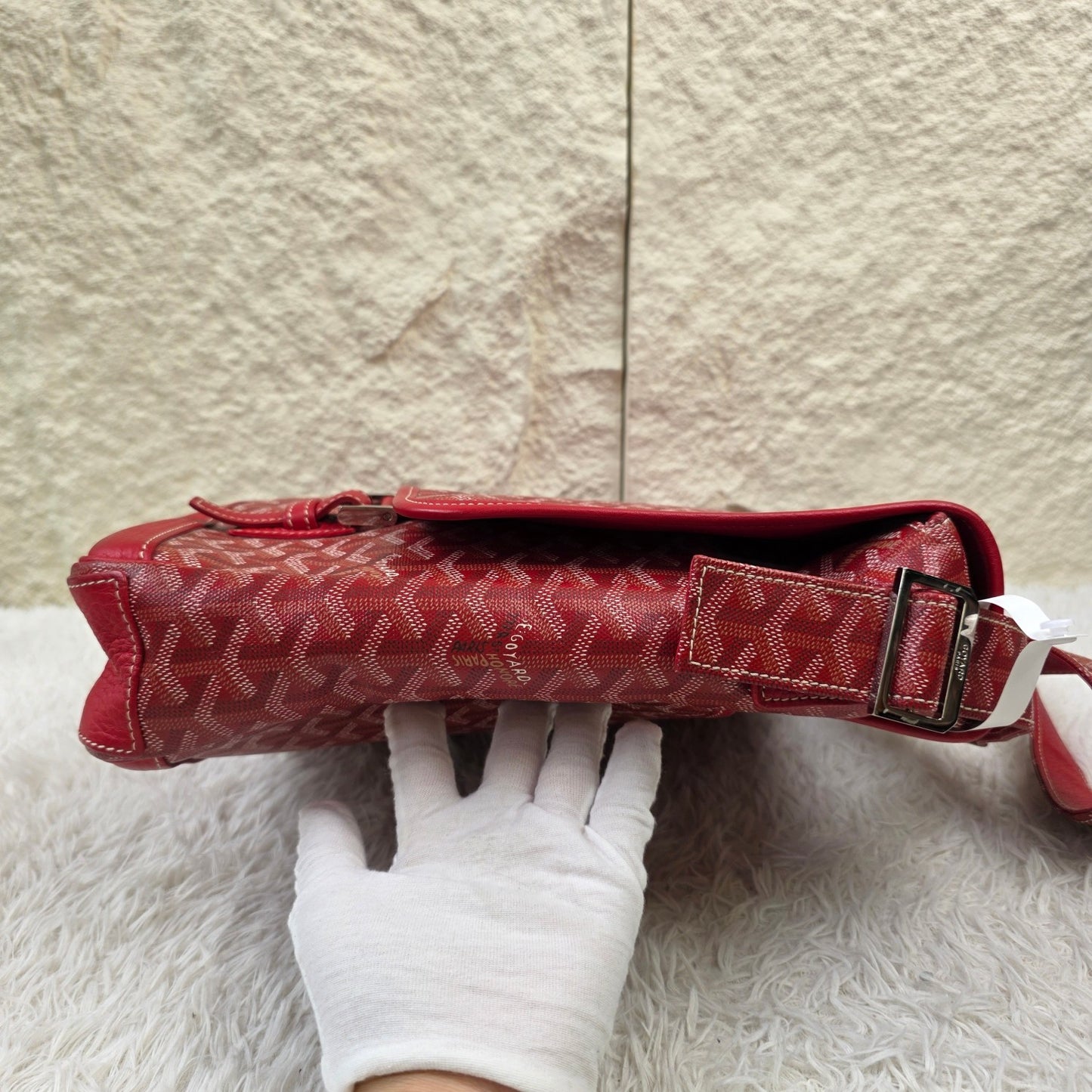 Goyard Red Goyardine Canvas Messenger Shoulder Bag (Pre-Owned)