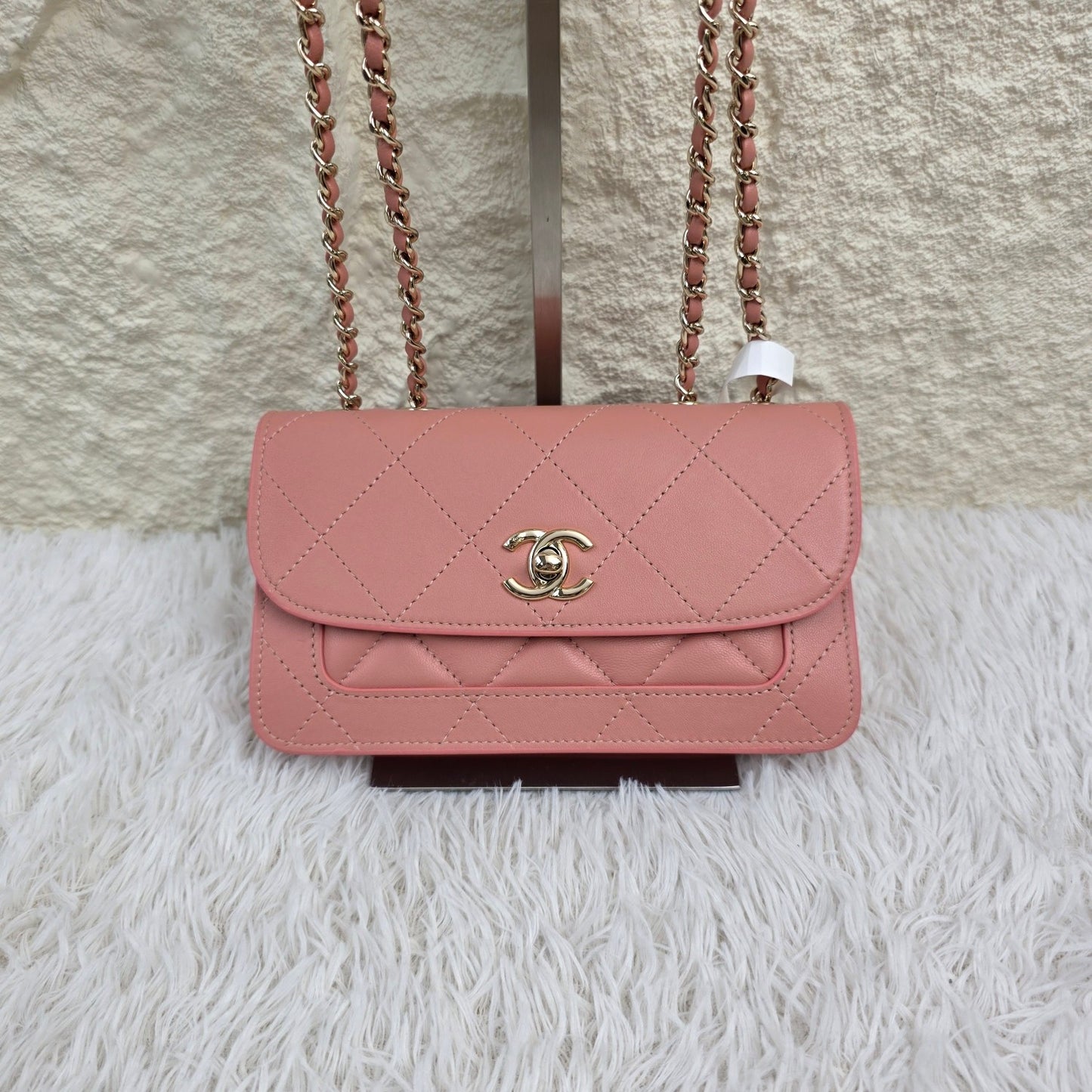 Chanel Pink Quilted Leather Chain Shoulder Bag (Pre-Owned)