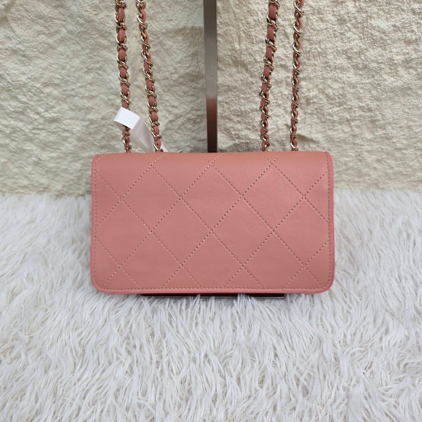 Chanel Pink Quilted Leather Chain Shoulder Bag (Pre-Owned)