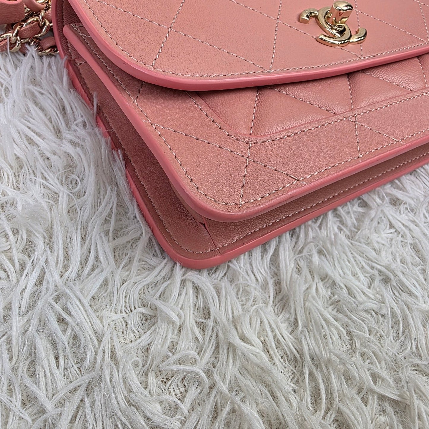 Chanel Pink Quilted Leather Chain Shoulder Bag (Pre-Owned)