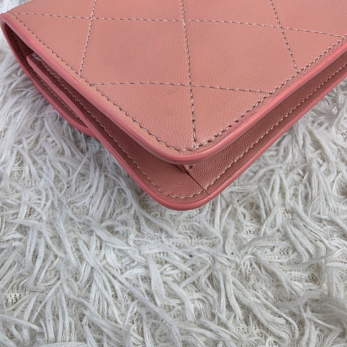 Chanel Pink Quilted Leather Chain Shoulder Bag (Pre-Owned)