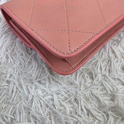 Chanel Pink Quilted Leather Chain Shoulder Bag (Pre-Owned)