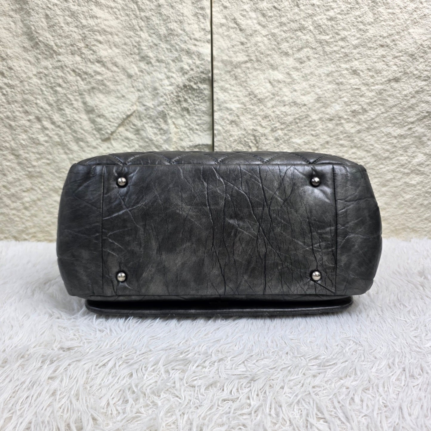 Chanel Black Quilted Leather Chain Shoulder Bag (Pre-Owned)