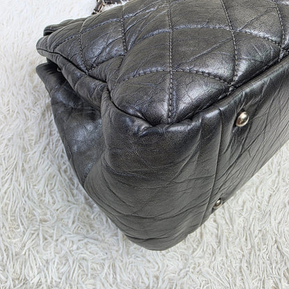 Chanel Black Quilted Leather Chain Shoulder Bag (Pre-Owned)