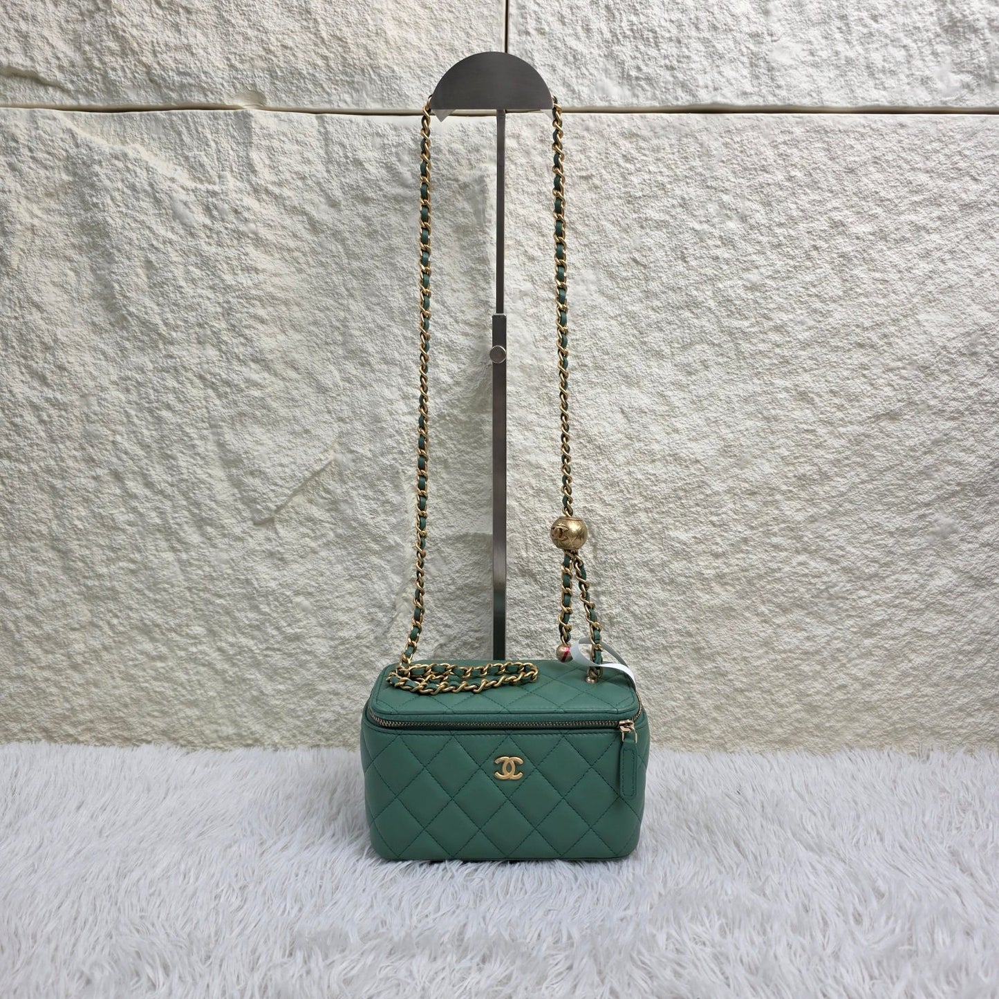 Chanel Green Quilted Leather Vanity Chain Shoulder Bag (Pre-Owned)