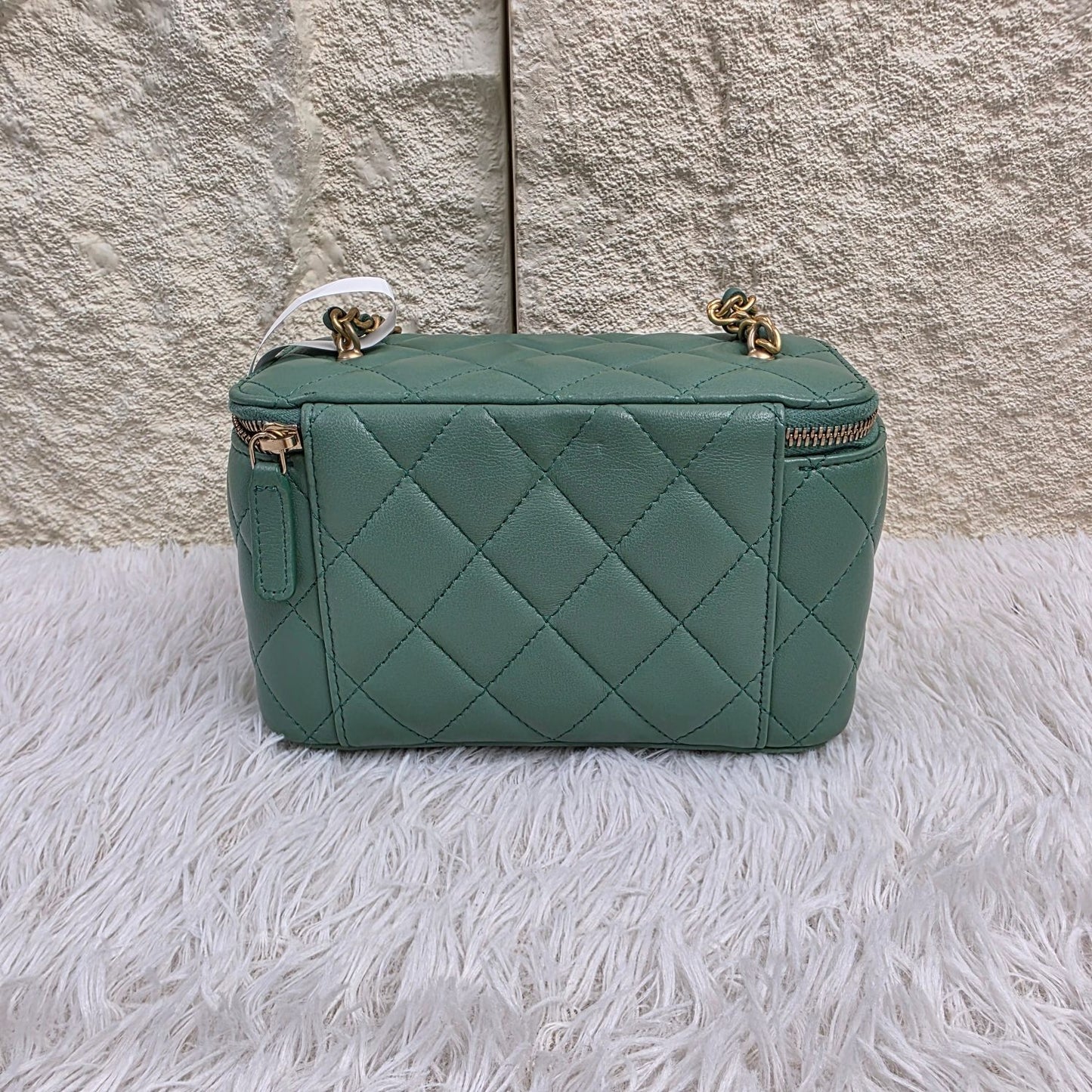 Chanel Green Quilted Leather Vanity Chain Shoulder Bag (Pre-Owned)