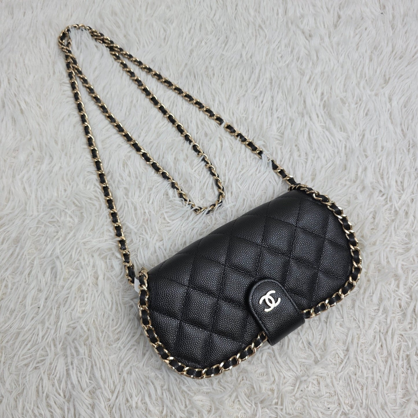Chanel Black Quilted Caviar Leather Chain Crossbody Bag (Pre-Owned)