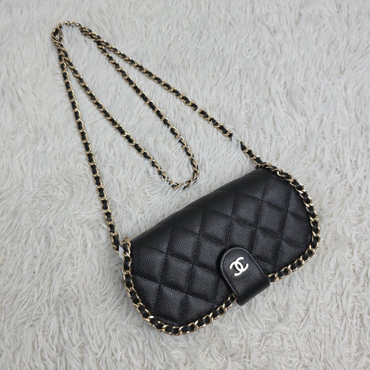 Chanel Black Quilted Caviar Leather Chain Crossbody Bag (Pre-Owned)